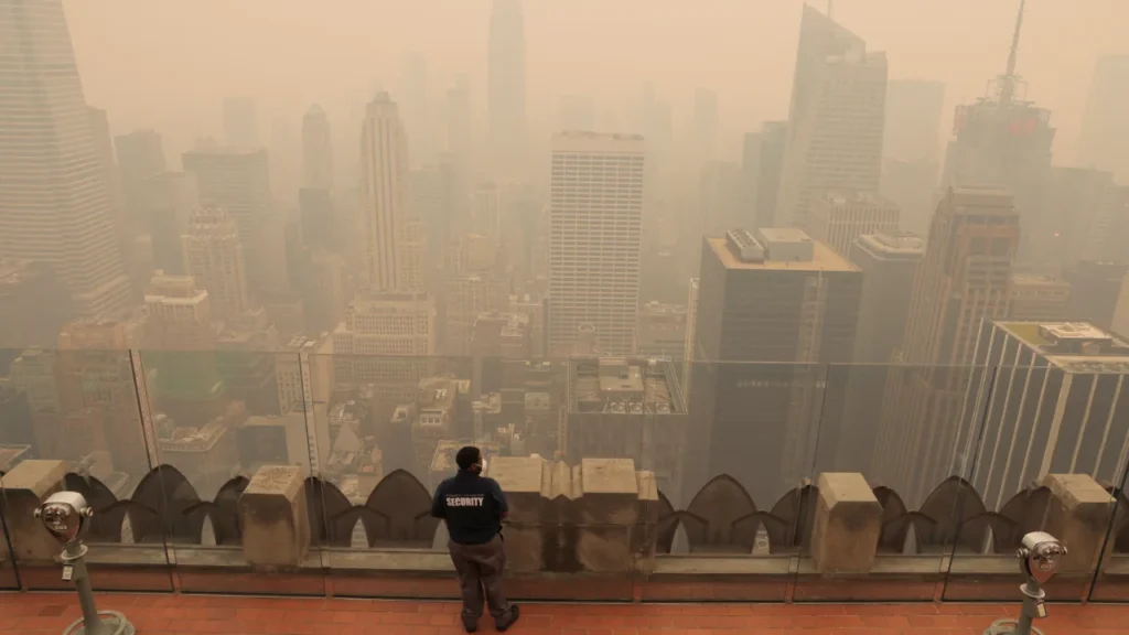 CNN nyc-wildfire-smoke-060723