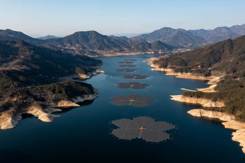 Floating solar panels