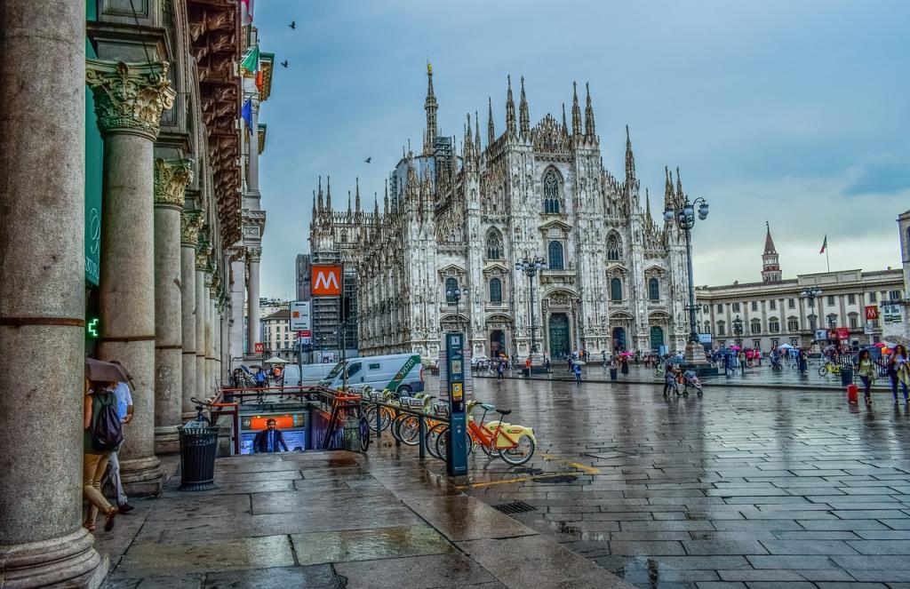 thumb 1024x663 duomo-square-in-milan